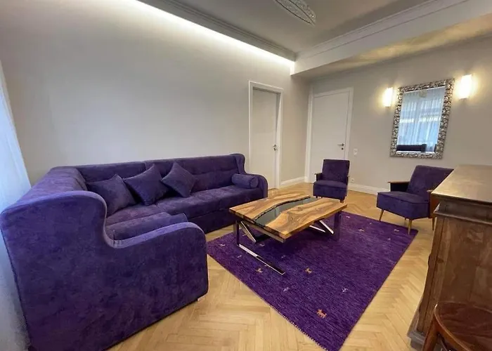 Apartament W Modernistycznej Kamienicy W Gdyni